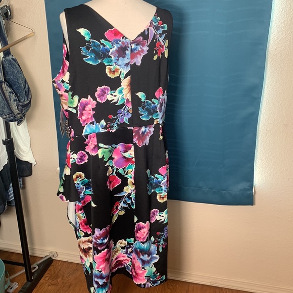 ALEX EVENINGS Women's Short Crepe Dress w/ Side Ruched Waist Black Floral Sz 18 - Picture 8 of 10